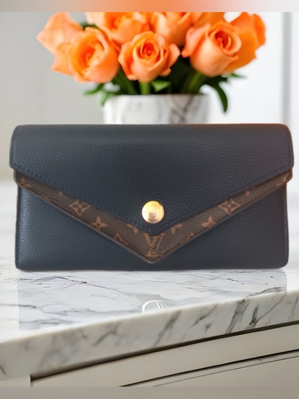 RARE 🌟 LOUIS VUITTON Double V Black/Monogram Wallet /Unbranded Chain - Picture 2 of 12